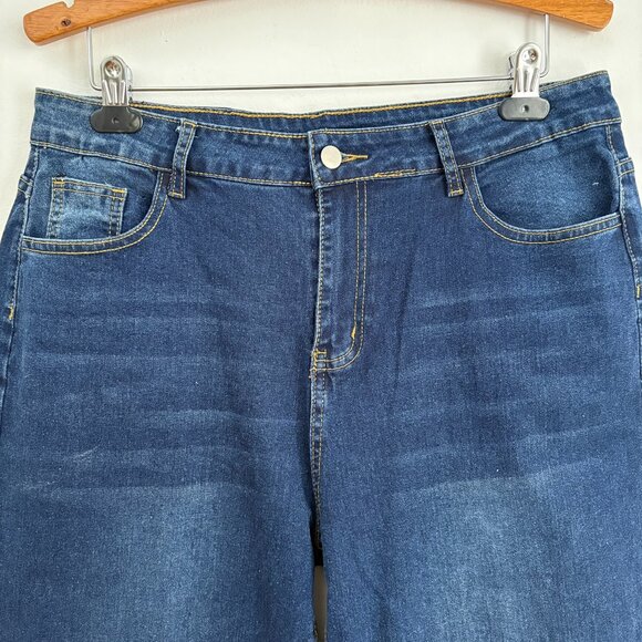 Straight Leg Jeans - Picture 3 of 5